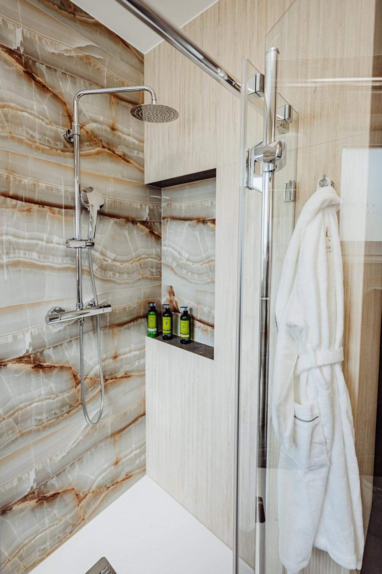 Cristalview Stay&Relax - Luksusowe Apartamenty- Zewnetrzne Jacuzzi- Przyjazne Dla Rodzin - Zwierzeta Akceptowane 포드고르진 외부 사진