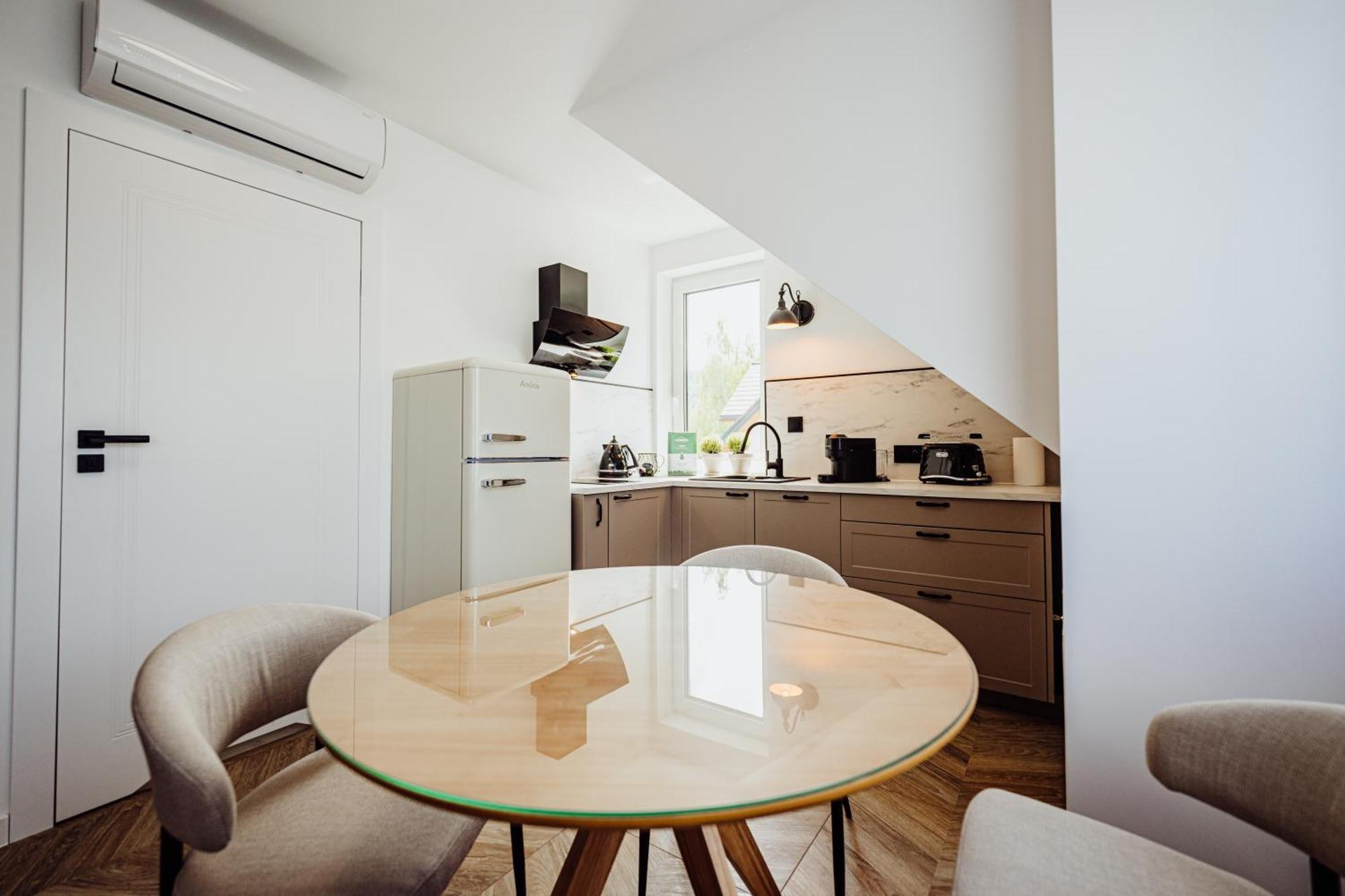 Cristalview Stay&Relax - Luksusowe Apartamenty- Zewnetrzne Jacuzzi- Przyjazne Dla Rodzin - Zwierzeta Akceptowane 포드고르진 외부 사진